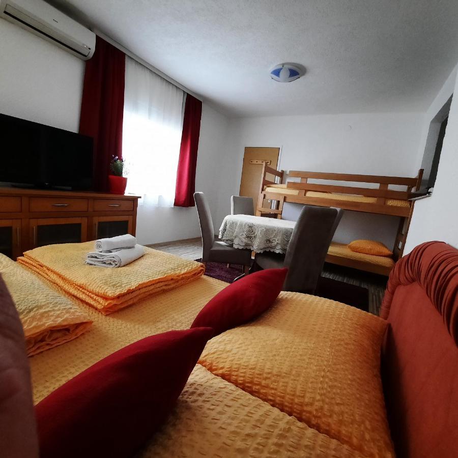 Guest House Nana Μόσταρ Εξωτερικό φωτογραφία